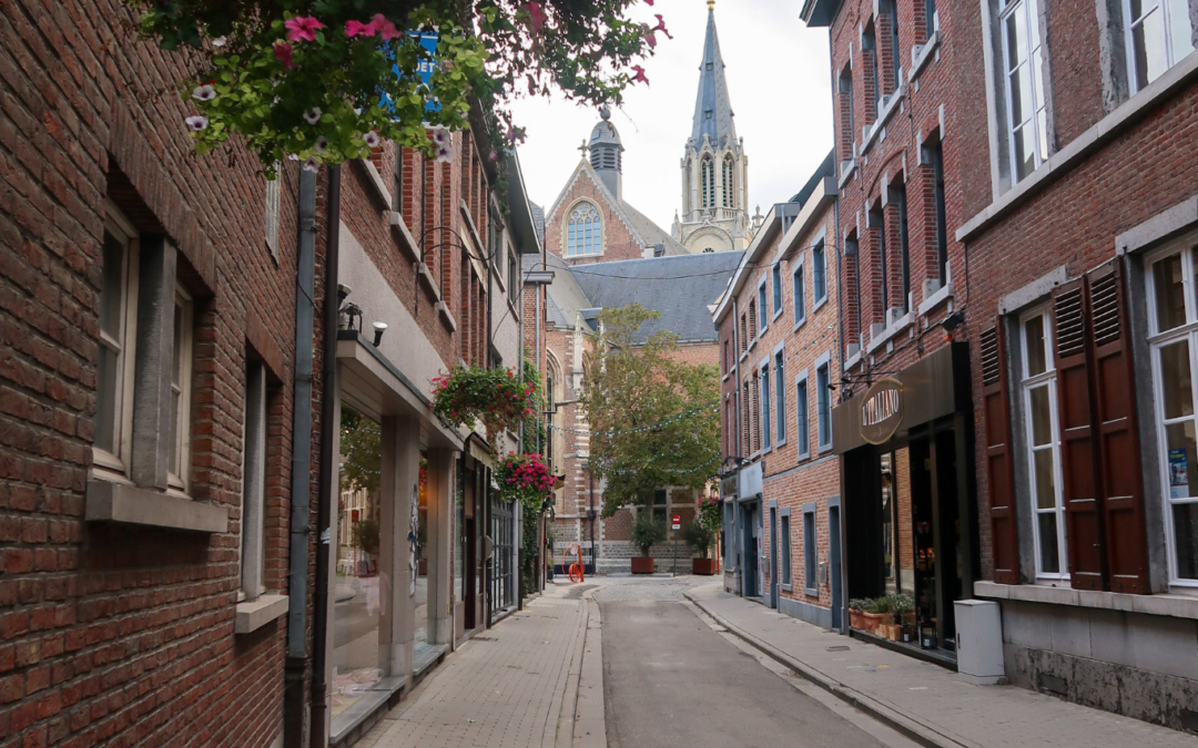 A quiet and cozy street in a day trip to Sint-Truiden.